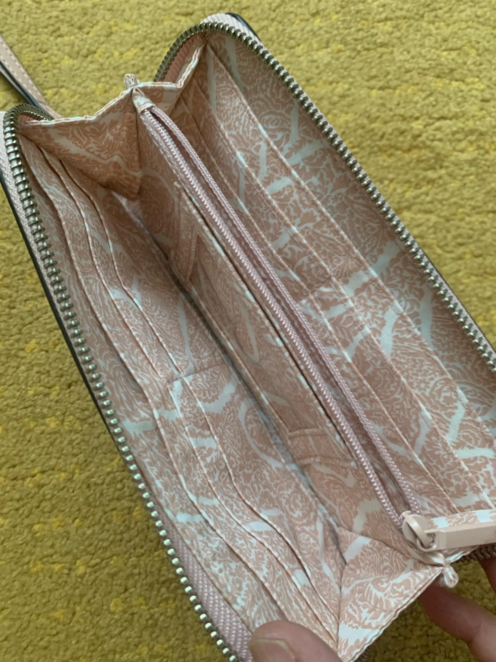 Vera Bradley leather Blush Pink Zip-Around Wristlet Wallet - Picture 5 of 7